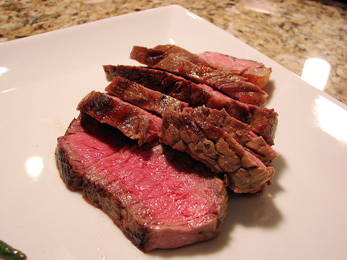 Jak udělat dokonalý medium rare steak?